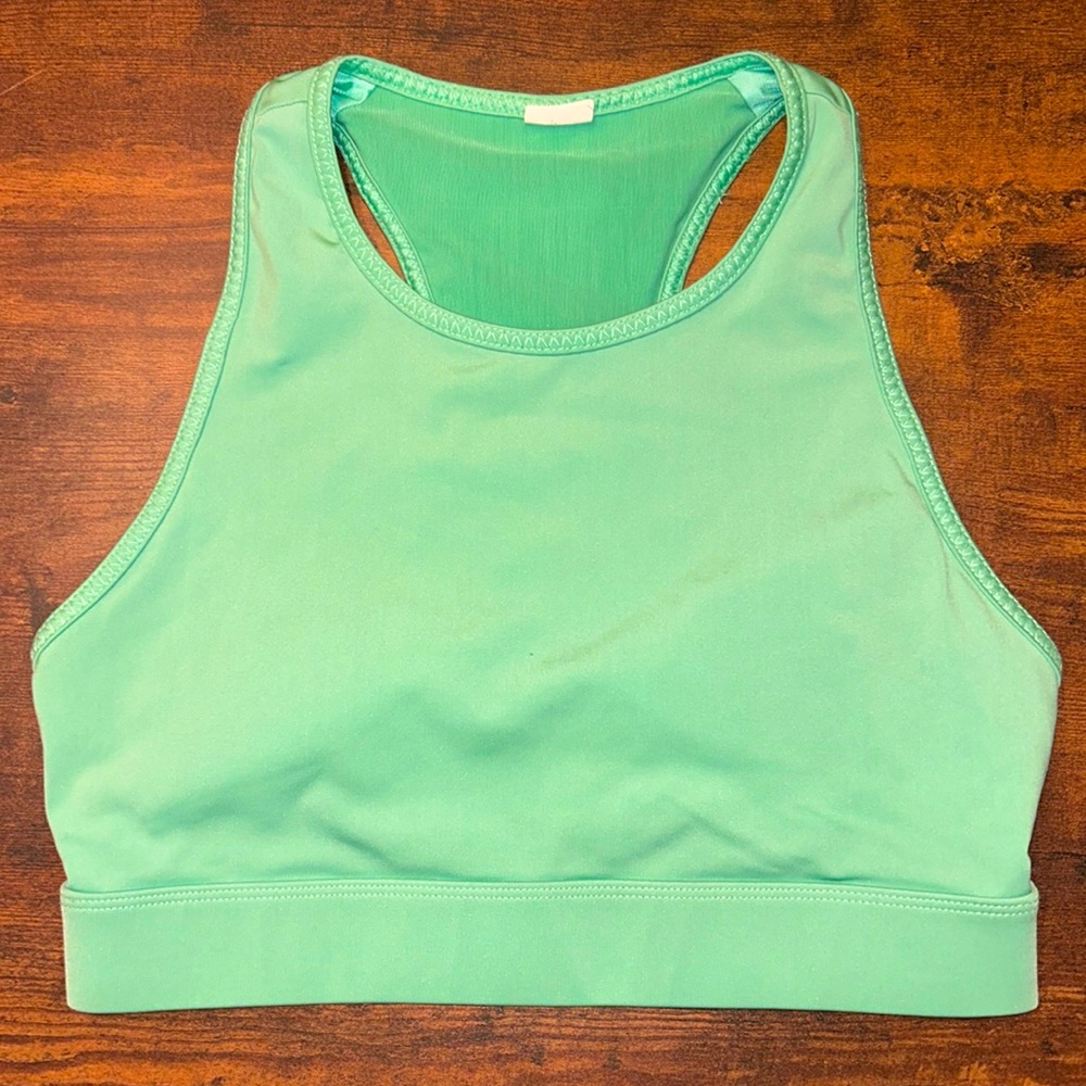 Fabletics SportsBra Green with Mesh Razor Back w/inserts - No Tags 13.5” across